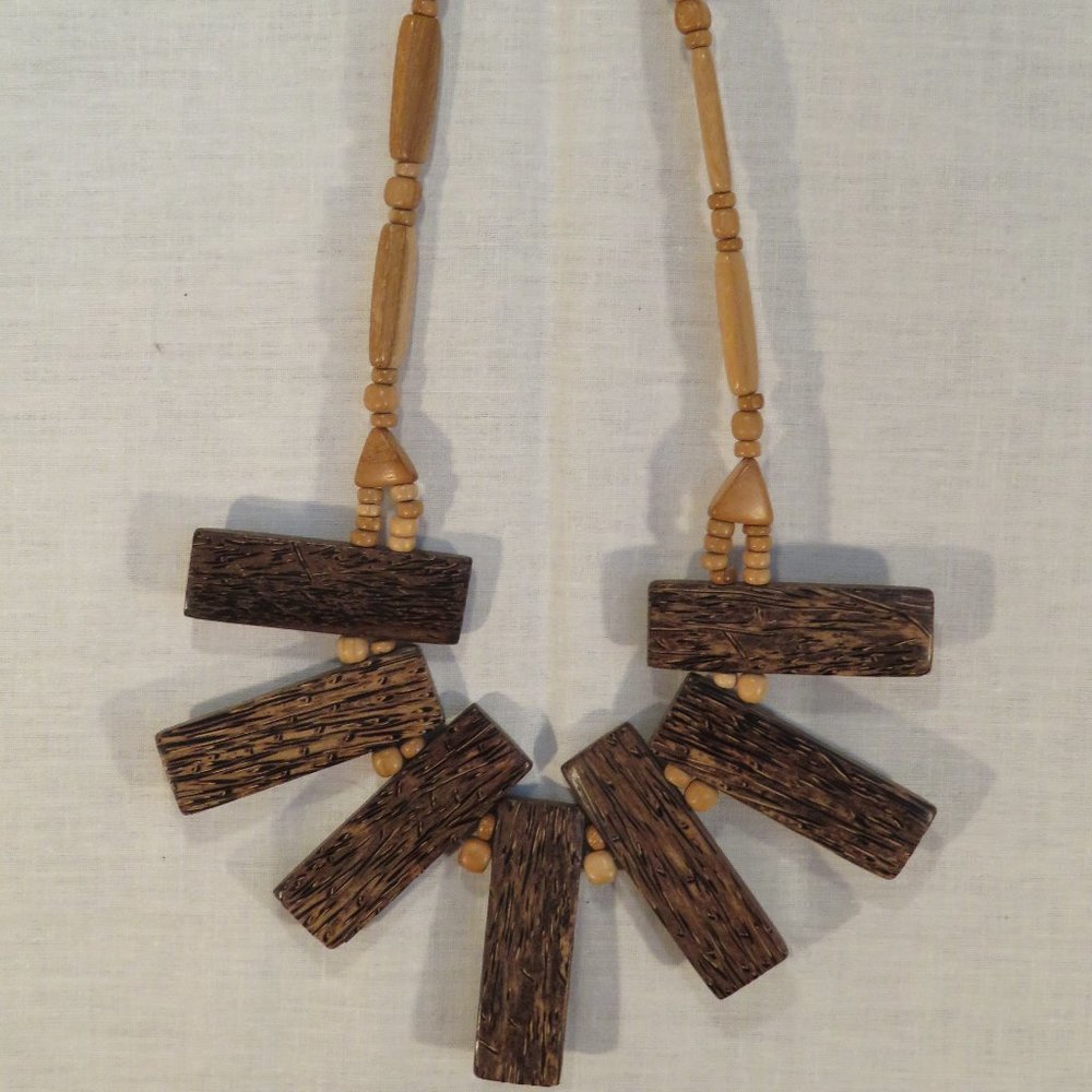 Exotic Woods Handmade Necklace from Costa Rica (81J)